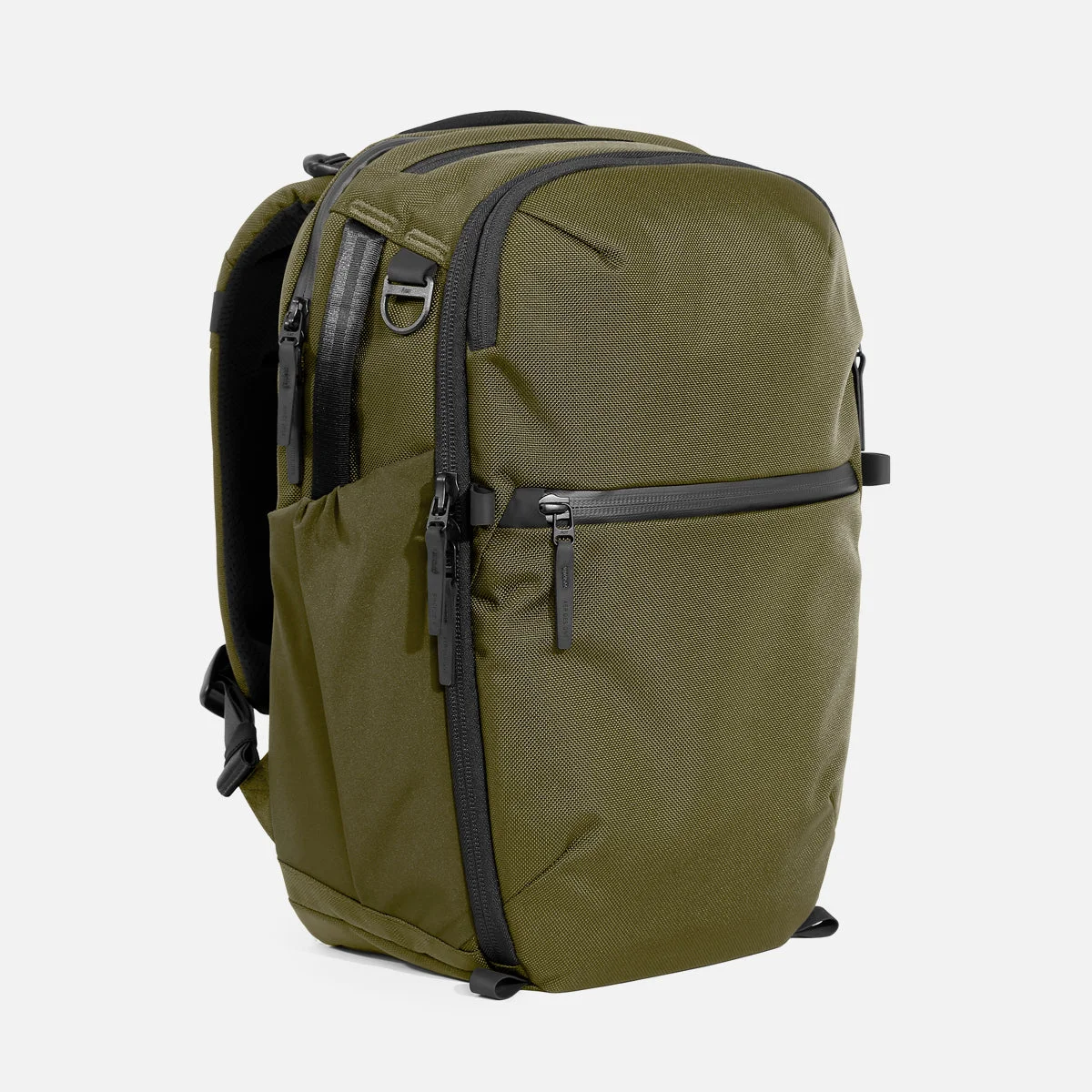 Aer Travel Pack 4 28L in olive colorway