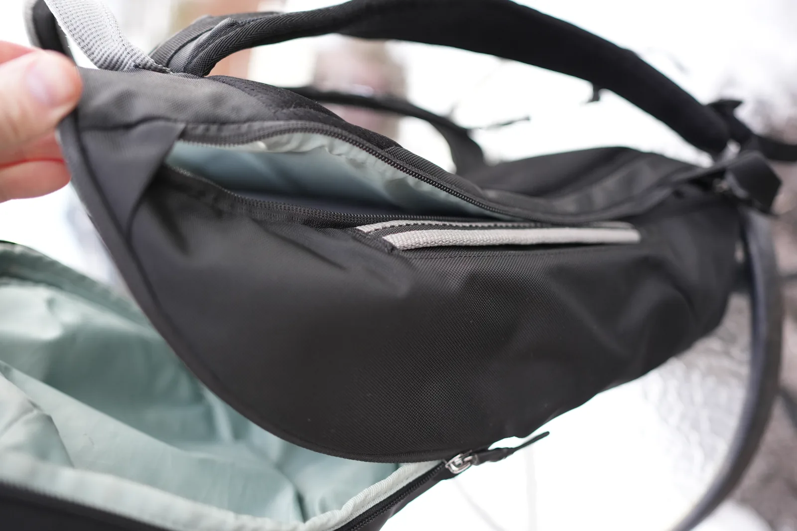 Thule Chasm 26L laptop compartment accessed from back with zippered pocket